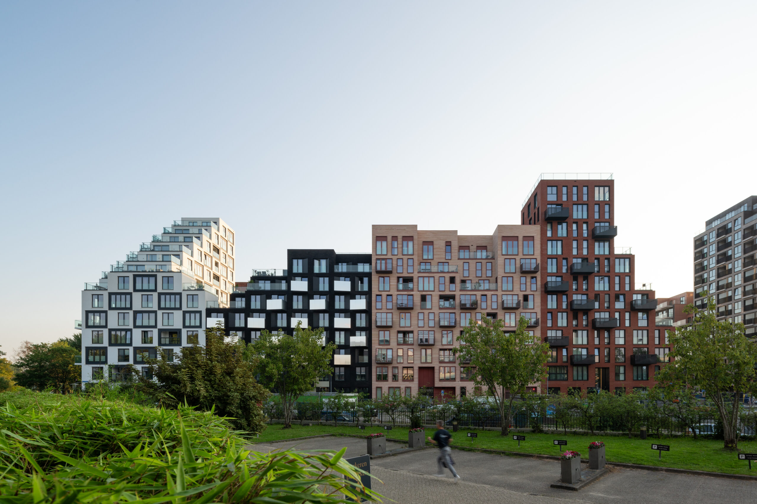 01. Hyde Park Barcode Architect Photography by Egbert de Boer